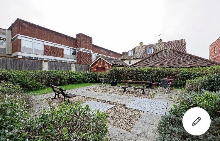 Copperfield Apartment Canterbury Esterno foto